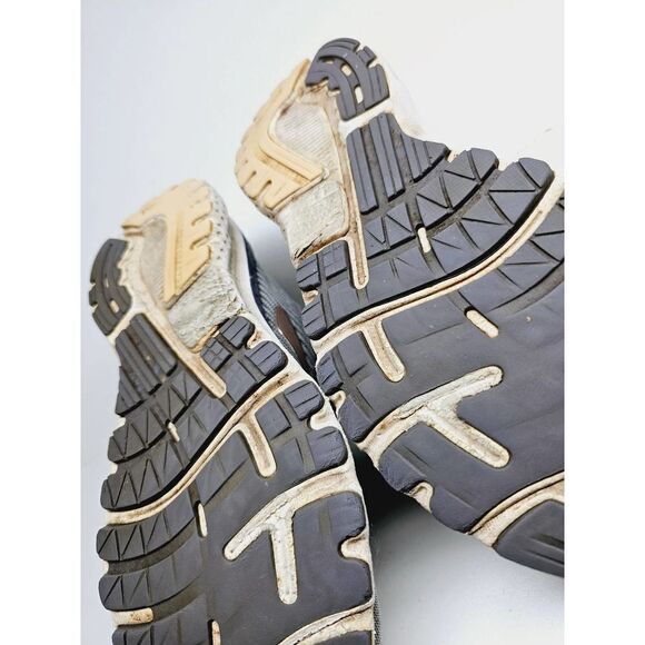 Brooks Running Shoe Women 9.5 - Picture 3 of 11